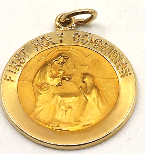 BEAUTIFUL SOLID 14K YELLOW GOLD FIRST HOLY COMMUNION   CHARM / PENDANT - Picture 1 of 5