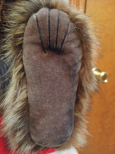 Lori Simon Furbearsake Raccoon Fur Bear 23" with Tags GORGEOUS - Picture 20 of 24