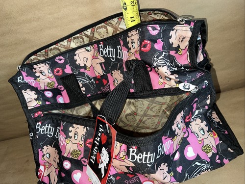 NWT Betty Boop Large Duffel Tote Bag Spacious Travel Lightweight Carry-On - Picture 7 of 13