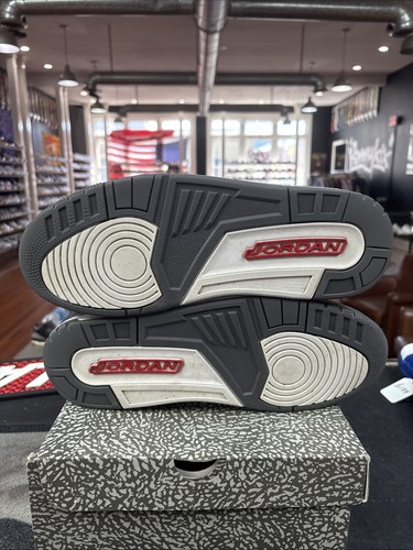 Size 12 - Air Jordan 3 Cool Grey 2021 CT8532-012 Pre-Owned W/ Box - Picture 2 of 7