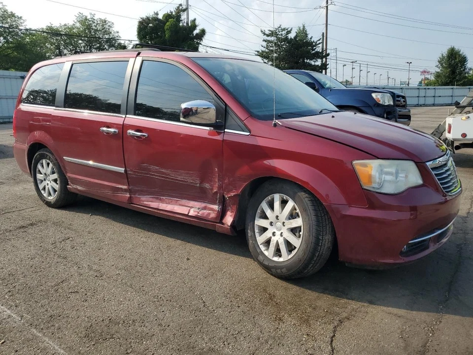 Conjunto de filtro de aire usado se adapta a: Chrysler Town & Country 2012 grado A Foto 4 de 4