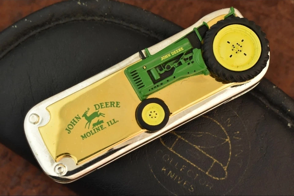 复古富兰克林铸币厂约翰迪尔 1948 年 B 型拖拉机收藏刀旋转 — 第 2/4 张图片