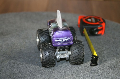 Mohawk Warrior Hot Wheels Monster Jam 1:64 (White/Grey top) - Picture 12 of 16