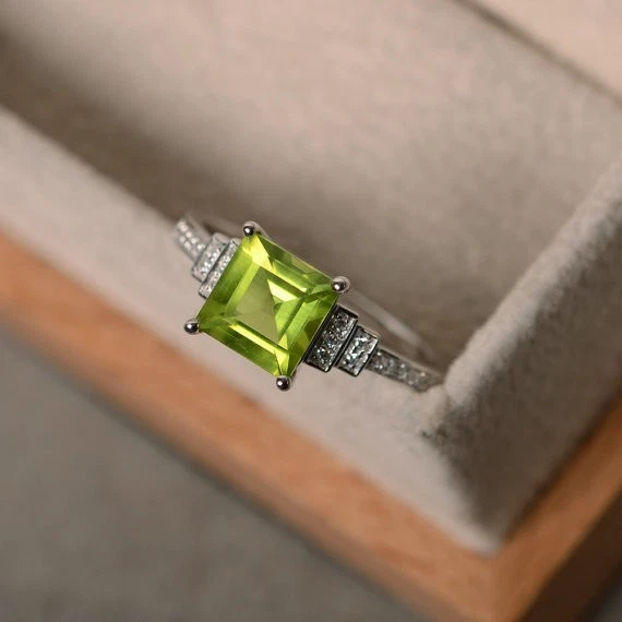 1.90 Ct Princess Cut Natural Peridot & Diamond Wedding Ring 14K White Gold Sz 7 - Image 3 of 4
