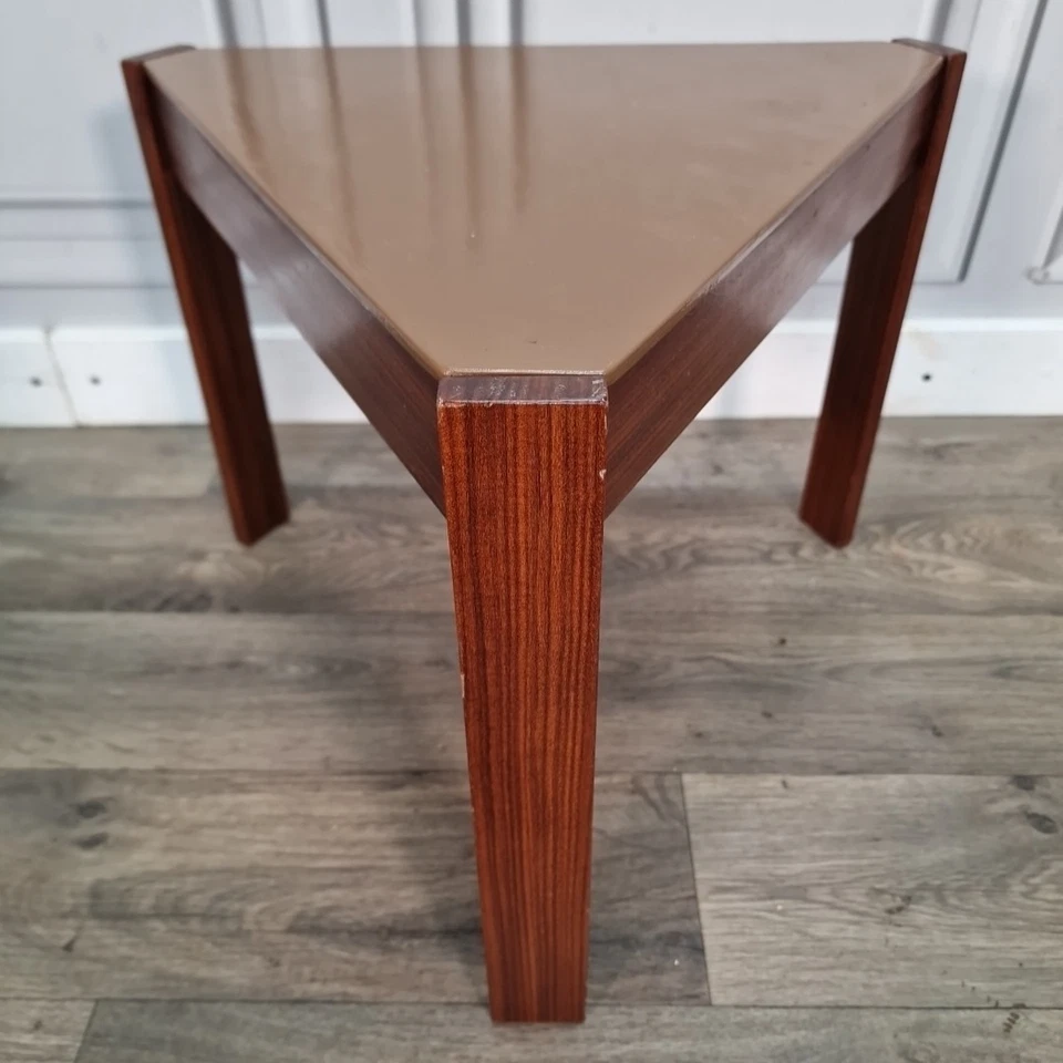 Retro Vintage Mid Century Triangle Table – Triangular Top - Wooden Frame Corner - Image 3 of 4