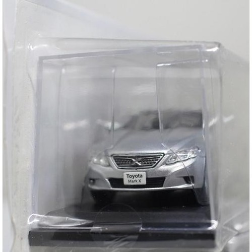 1/43 Domestic Car Collection: Toyota Mark X (2010) - Picture 2 of 3