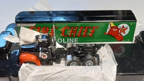 Matchbox Collectibles #DYM35266A 1956 Mack B-61 Tractor/Trailer Texaco 1:100 - Picture 2 of 4