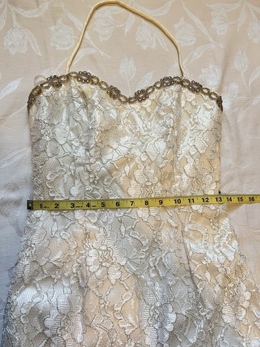 LORALIE Damen Maxi Schlupf Brautkleid verziert Schmuck Metallic Spitze Vintage - Bild 16 von 23