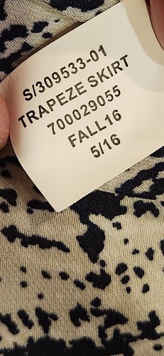 Women's Size 12 BANANA REPUBLIC Flouncy TRAPEZE Short Skit Navy Blue Lined Zip - Picture 6 of 9