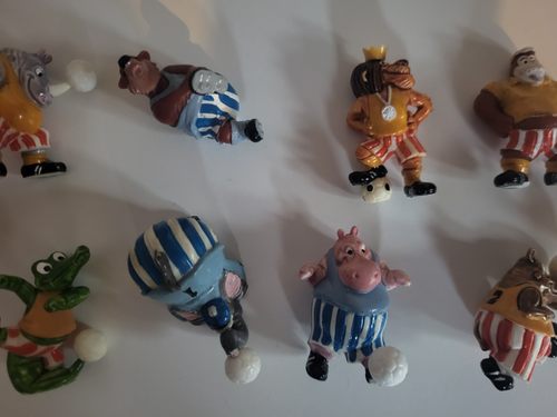 Figuras Ü-Ei, Die Dribble Boys 1, juego completo + accesorios originales 1990 - Imagen 3 de 4