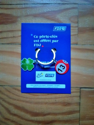 Schlüsselanhänger "FDJ Kleeblatt" Tour de France 2023 Cycling Caravan Goodies Sammlung