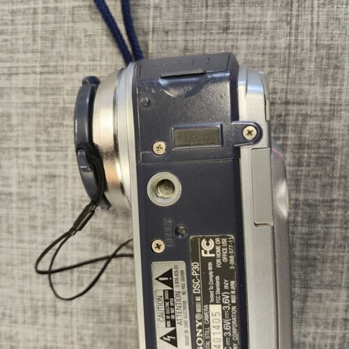 Sony DSC-P30 Cyber-Shot Digital Still Camera *Works! In Box, As-Is* No Memory St - Picture 12 of 24
