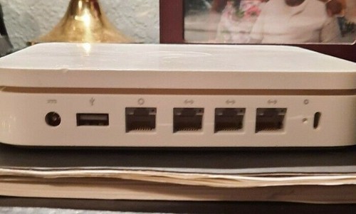 Apple A1143 4-Port Wireless N Router (6f750157ycp) - Picture 3 of 9