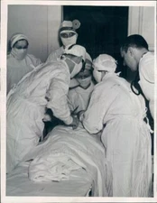 1938 Press Photo Cleveland OH St Anns Hospital Tonsil Operation - ner35879