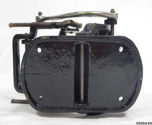 Sigwalt Model No. 11 "Chicago" Table Top Letter Printing Press - Picture 11 of 12