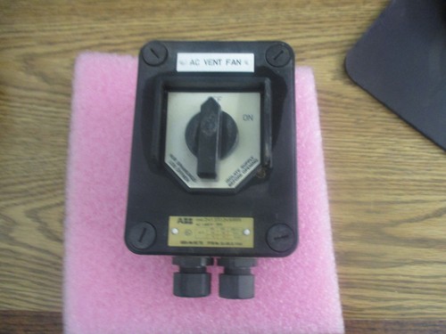 ABB Model: GHG 2413703V9999 Switch Breaker - Picture 2 of 2