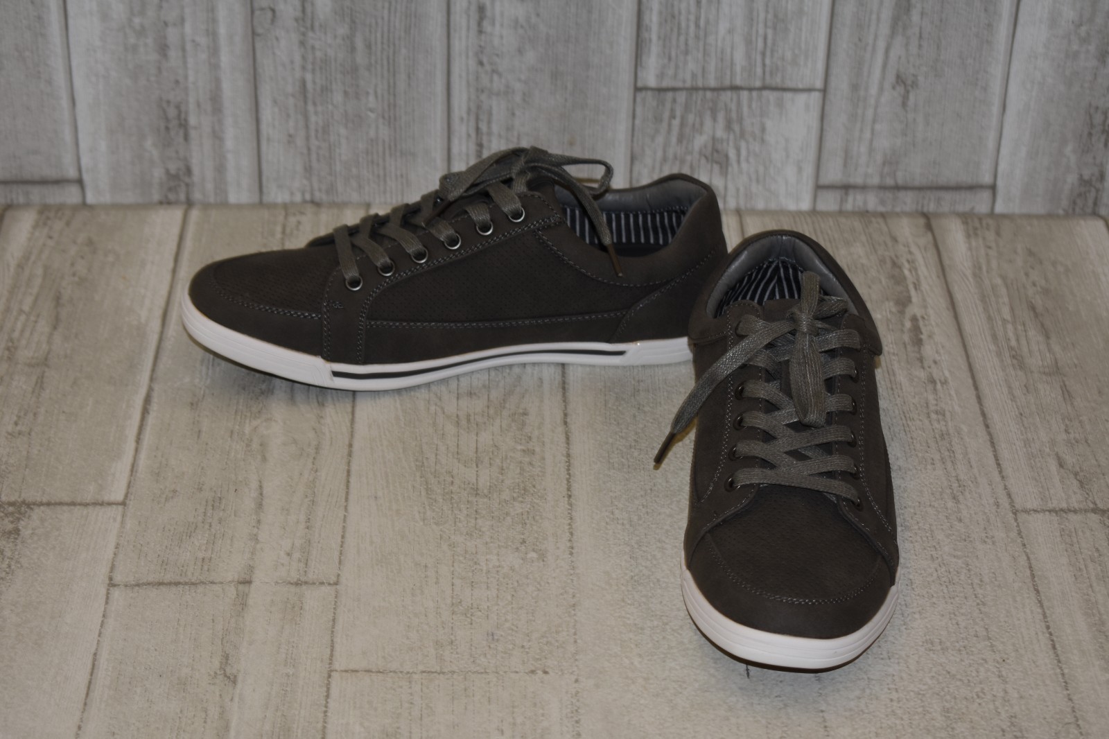 Kenneth Cole- Short Story Sneaker, Men's Size 8 M, Charcoal Kenneth Cole- Short Story Sneaker, Men's Size 8 M, Charcoal