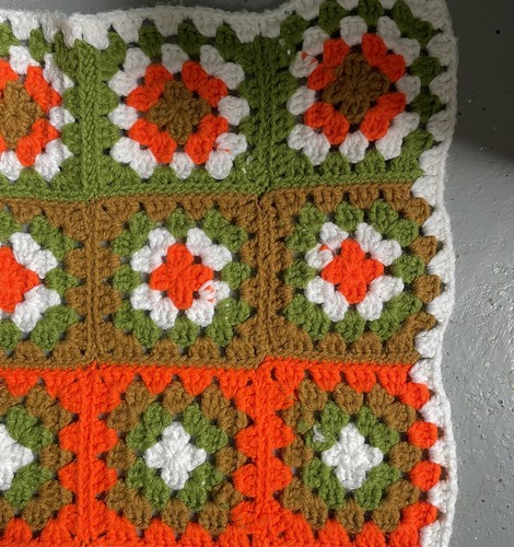 Manta Afgana Vintage Crochet Granny Cuadrada Verde Naranja Blanco Rosanne 40"x34" - Imagen 4 de 4