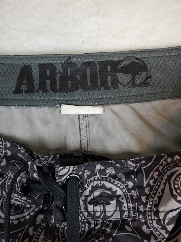 Men's Vintage Arbor Black Gray Skull Paisley 10" Inseam Board Shorts 36 Y2K - Picture 4 of 7