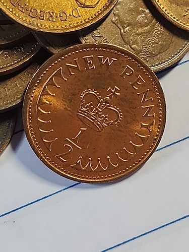 Vintage Great Britain Coin Lot - HALF PENCE -1 Mixed Dates-Half Penny-lucky Coin - Picture 3 of 6