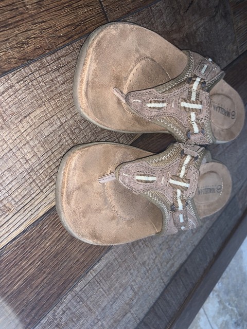 Womenâs Size 7M Magellan Outdoors Brown Leather Thong Flip Flops | eBay