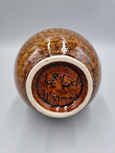 A Yngve Blixt for Hoganas Swedish MCM Ceramic Vase, Signed, H-19cm. - Picture 7 of 8