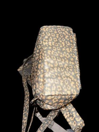 Lug Canter Backpack 3 In 1 Convertible Travel Work Baby Bag Tote Leopard Pearl - Picture 4 of 7