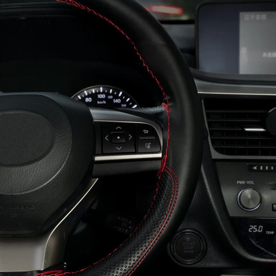 Cubierta de volante automático de cuero para automóvil 2023 costura manual con roscas de aguja envoltura roja Foto 4 de 4