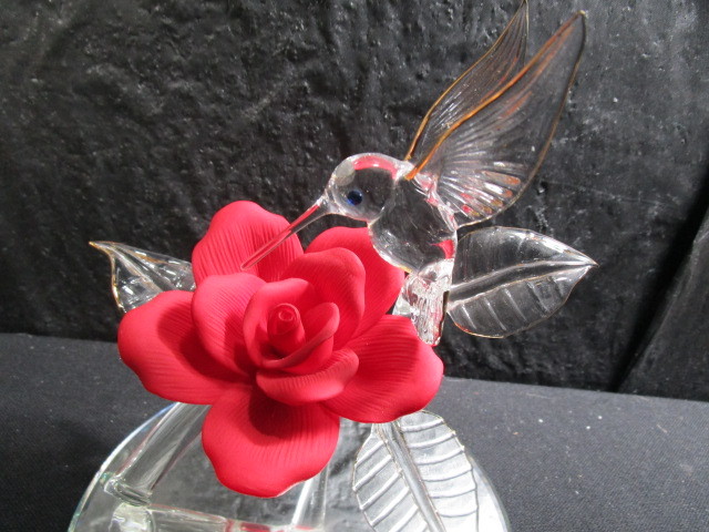 Glass Baron Rose Garden Hummingbird Glass Art