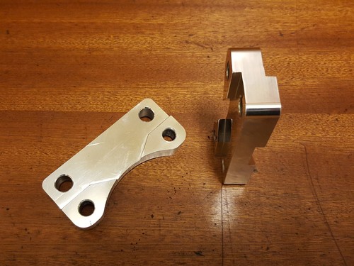 RENAULT 5 GT TURBO NEW BIG FRONT BRAKE CONVERSION 285MM ADAPTORS BRACKETS PAIR - Picture 1 of 4