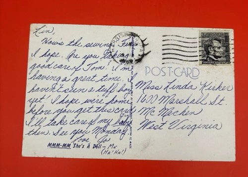 Baby MMM-MM Sie ist eine Puppe Grüße aus den Pocono Mountains Postkarte - Bild 2 von 4