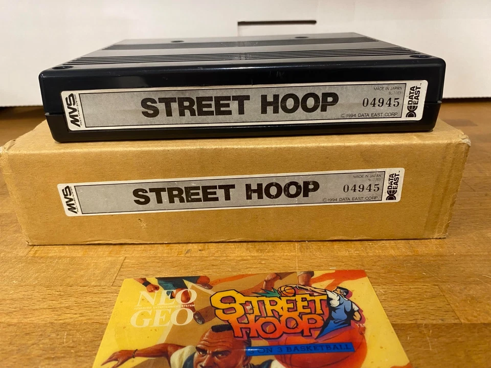 Mvs Neo Geo Street Hoop Box, Cassette and English Marquee Same Serial 04945 - Image 2 of 4