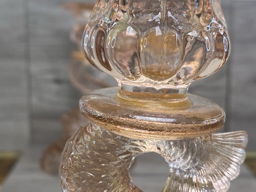 Candelabros vintage de vidrio de la depresión dragón serpiente marina pez koi rosa reparados - Imagen 16 de 19