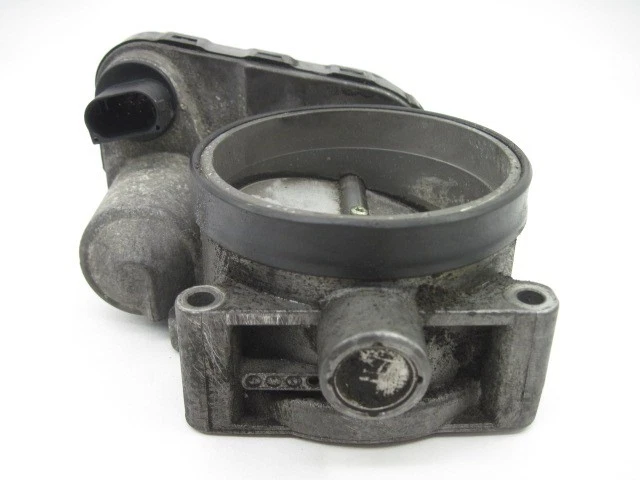Used Fuel Injection Throttle Body fits: 1999 Bmw 540I 4.4 Grade A Foto 2 de 4