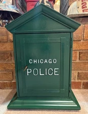 GREEN CHICAGO POLICE DEPARTMENT GAMEWELL CALL BOX PEDESTAL BASE ONLY EXACT SIZE