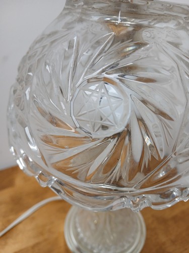 Lámpara de hadas dorada y “vidrio” corte cristal de colección casa Grannycore 11” toudoir - Imagen 5 de 9