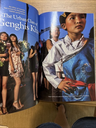 NATIONAL GEOGRAPHIC MAGAZINE October, 2011 The New Science of the Teenage Brain - Foto 14 di 16