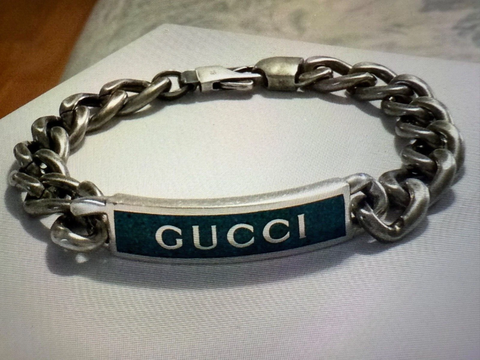 Bracciale Gucci unisex smalto verde con logo Gucci argento antico nuovo con etichetta
