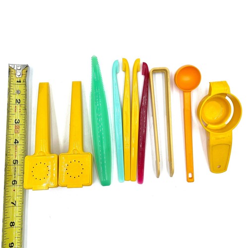 Lot of 10 Tupperware Gadgets Corn Butter Citrus Peeler Grapefruit Tool Melon - Picture 6 of 7