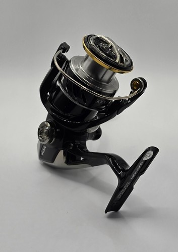 Shimano Sustain 3000XG-I Spinning Reel from Japan - Picture 5 of 14