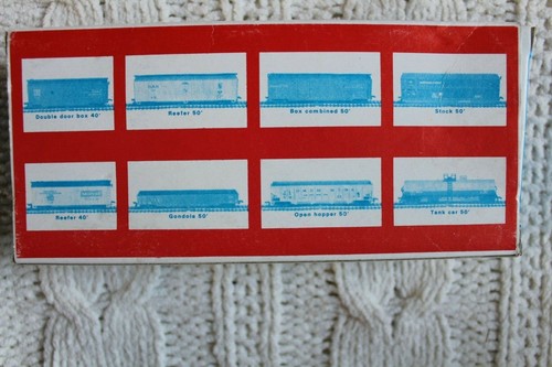 Vintage HO Scale Model Power 8050 40' Hopper Santa Fe - Picture 2 of 3