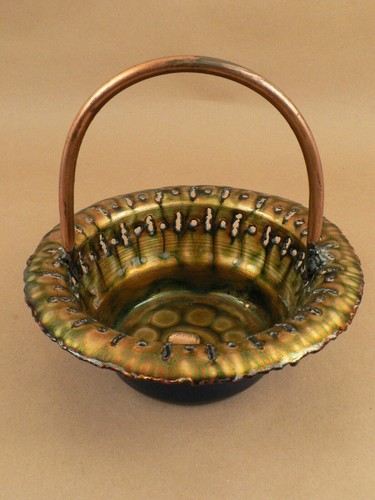 Italienischer künstlerischer irisierender emaillierter dekorativer Metallkorb - Bild 2 von 7