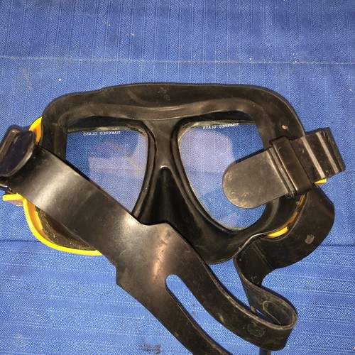 Tusa octopus regulator, Mask & Weight Belt - Picture 3 of 13