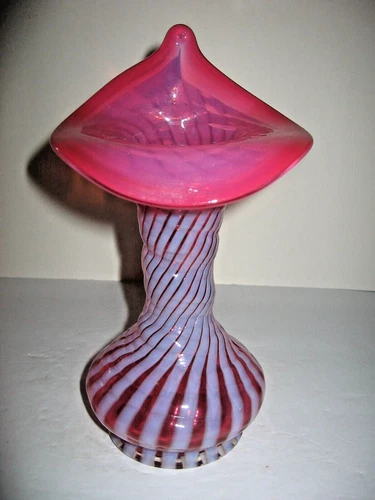 Fenton Art Glass Cranberry  Opalescent Spiral Swirl  Jack in the Pulpit Vase 9"
