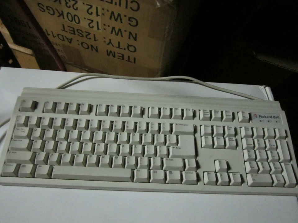 Vintage PACKARD BELL KEYBOARD 5131C EXCELLENT CONDITION ps2 ps/2  clicky NEW - Image 2 of 4