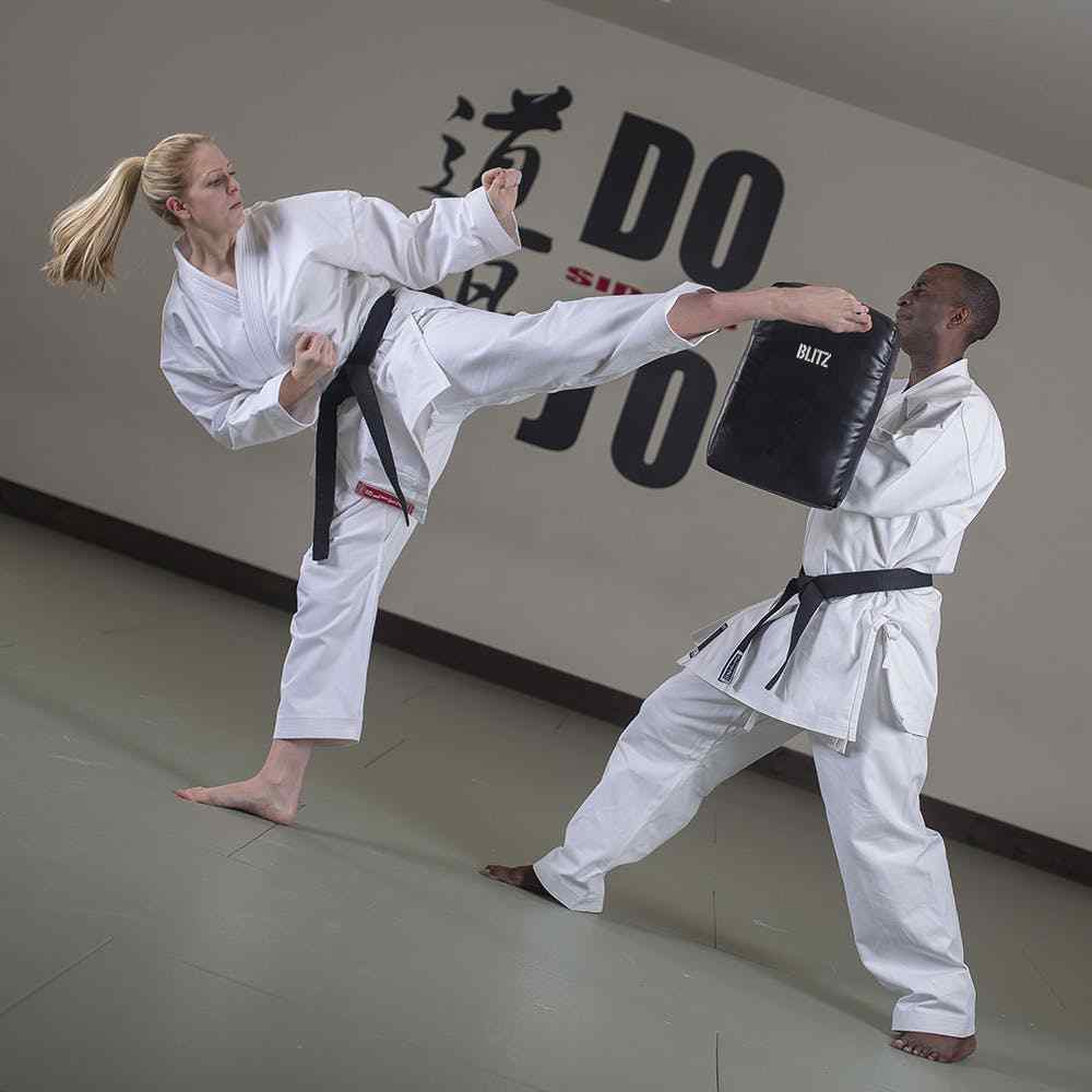 BLITZ enfants, enfants karaté polycoton léger Kimono de karaté enfants / GI / UNIFORME - Blanc 475ec1 BLITZ enfants, enfants karaté polycoton léger Kimono de karaté enfants / GI / UNIFORME - Blanc 475ec1