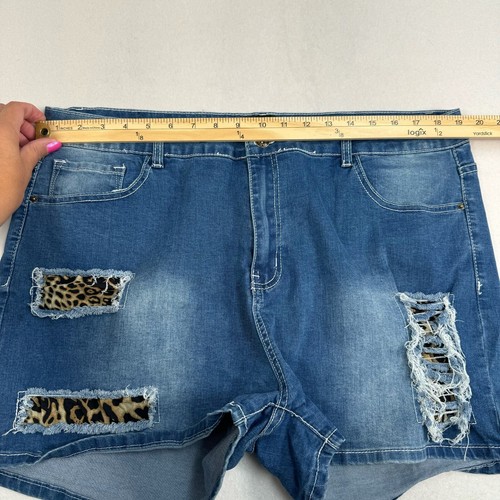 Lucky And Blessed Distressed Jean Shorts Women Plus SZ 20 Medium Blue High Rise - Picture 7 of 12