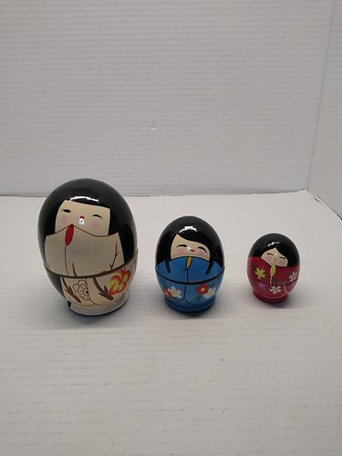 Piccolo set bambola giapponese vintage Koheshi Nesting - Foto 2 di 2