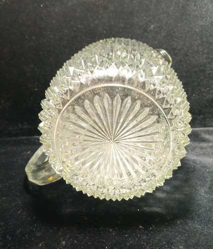 Clear Diamond Cut Style Glass Pitcher 8"H x 5"W - Foto 8 di 8