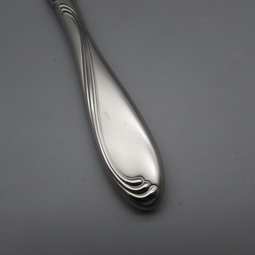 Oneida Stainless Flatware - SATIN CAMBER -  Dinner Knives - Set of Twelve - USA - Picture 2 of 2